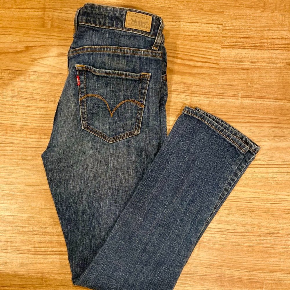 Levi's Dark Wash Straight Leg 8